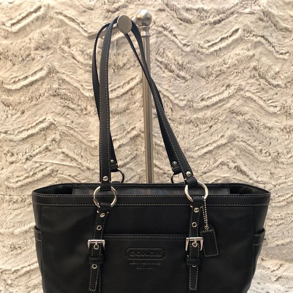 Genuine Black Coac Leather Tote - Picture 4 of 6